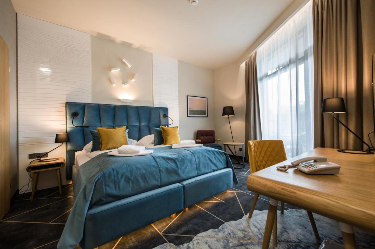 Hotel Zalewski Мжежино Екстер'єр фото